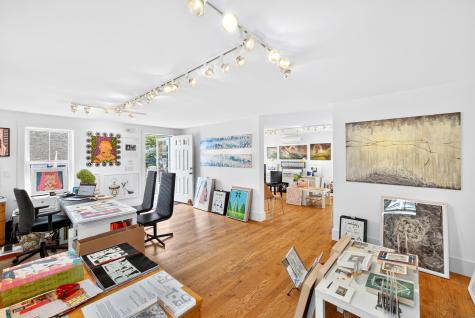 162 Commercial Street Provincetown MA 02657