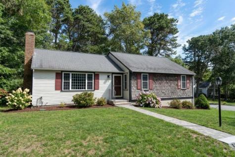 2 Mohegan Lane Yarmouth Port MA 02675