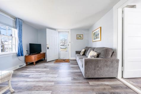 62 Pine Avenue Barnstable MA 02601