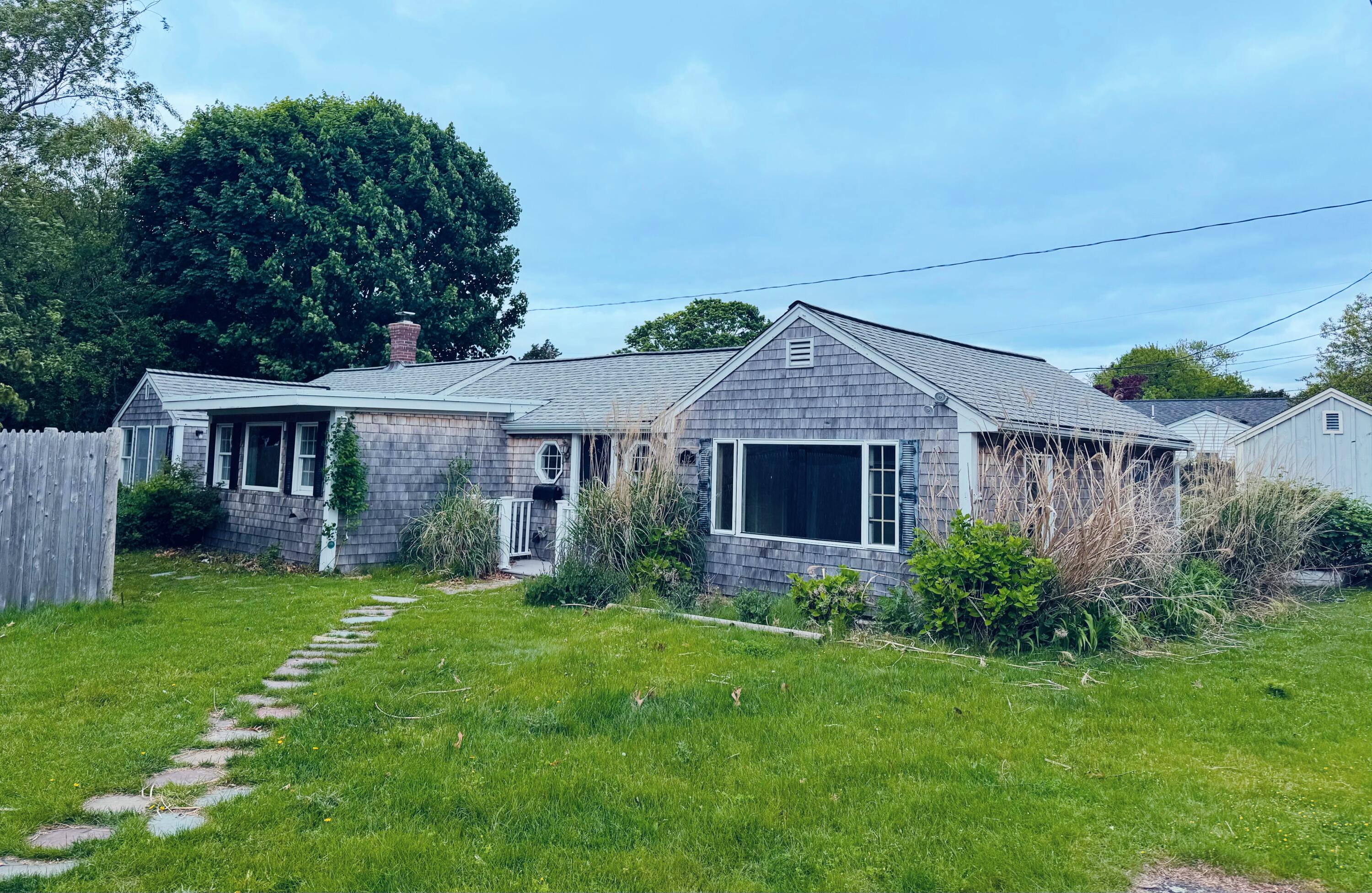 10 Young Road Falmouth MA 02540