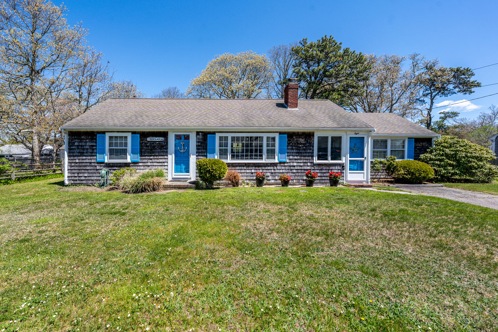 8 Folger Lane West Dennis MA 02670