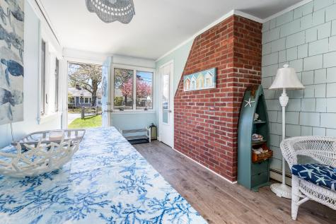 8 Folger Lane Dennis MA 02670