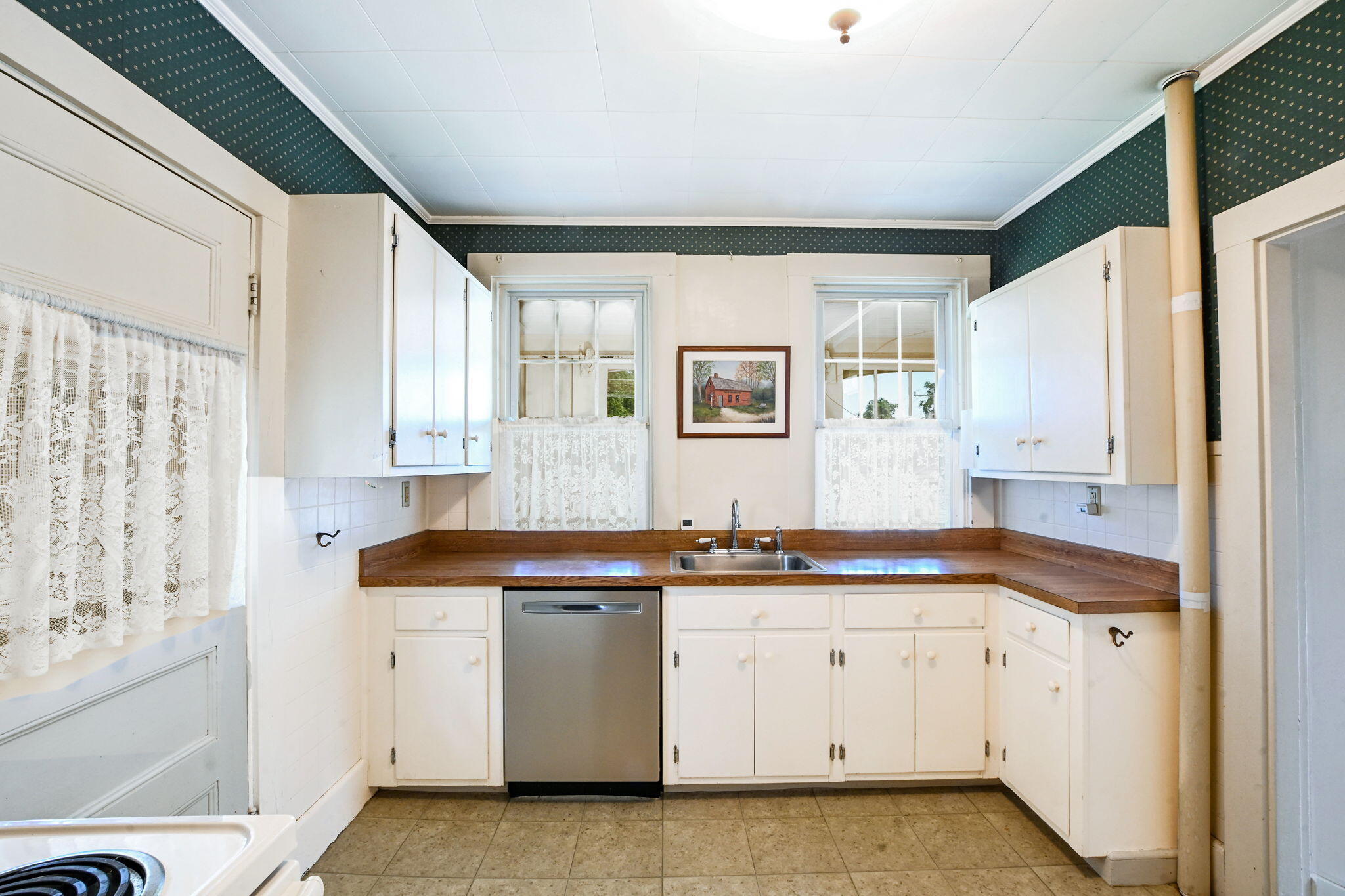 1067 Sandwich Road MA 02561