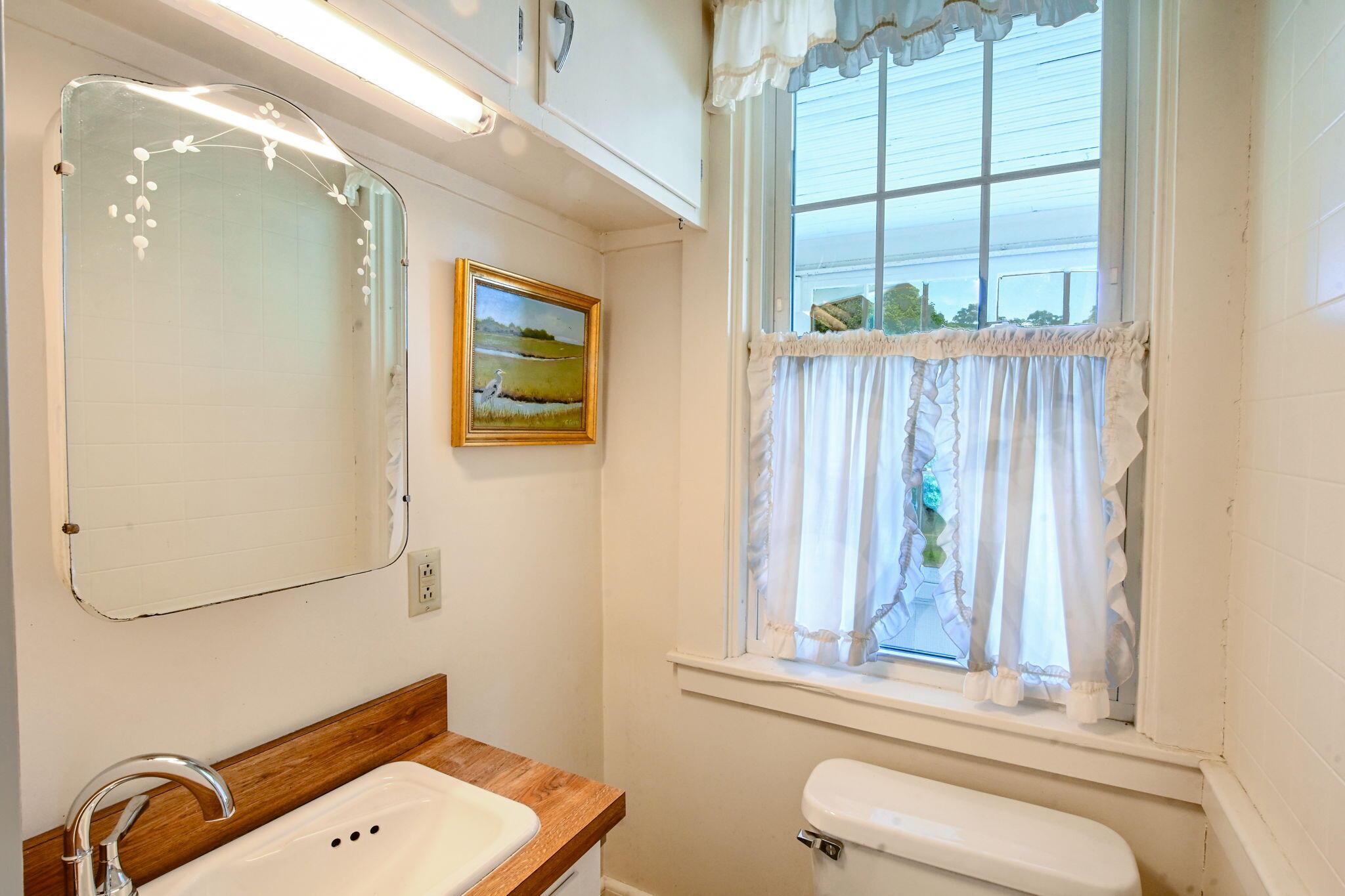1067 Sandwich Road MA 02561