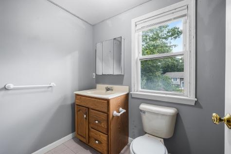 9 E Harbor Circle Teaticket MA 02536