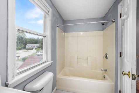 9 E Harbor Circle Teaticket MA 02536