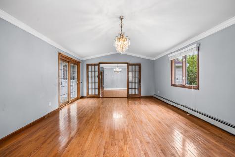 9 E Harbor Circle Teaticket MA 02536