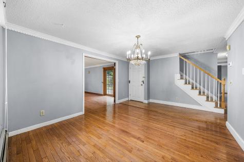 9 E Harbor Circle Teaticket MA 02536