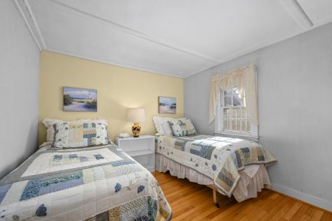 21 Nearmeadows Road Yarmouth MA 02673