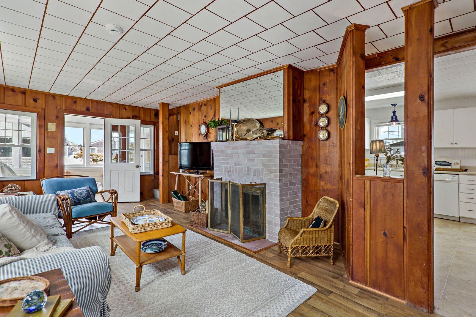 142 Silver Beach Avenue Falmouth MA 02556