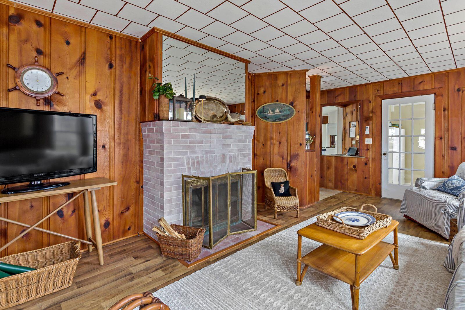 142 Silver Beach Avenue Falmouth MA 02556
