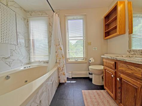 30 Norris Path Teaticket MA 02536