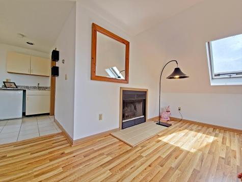 30 Norris Path Teaticket MA 02536