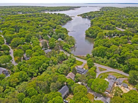 30 Norris Path Teaticket MA 02536