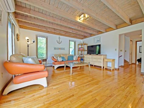 30 Norris Path Teaticket MA 02536