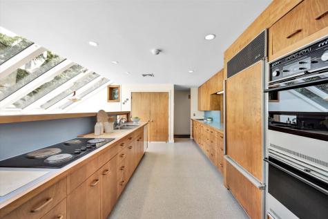 44 Carey Lane Falmouth MA 02540