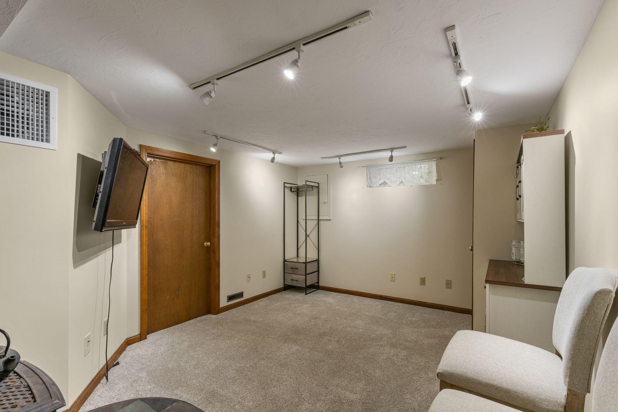195 Knotty Pine Lane Centerville MA 02632