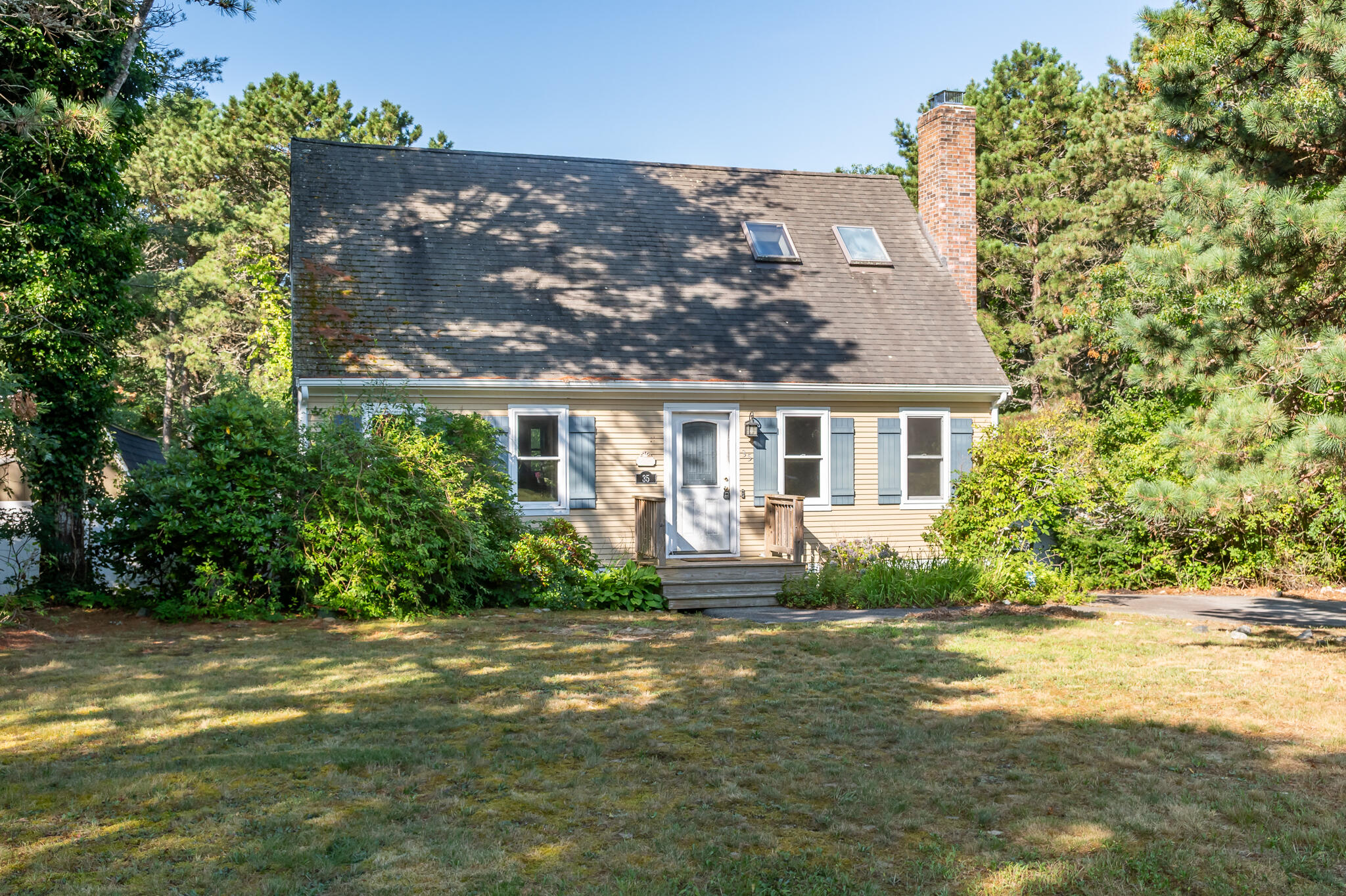 35 Claulise Lane Mashpee MA 02649