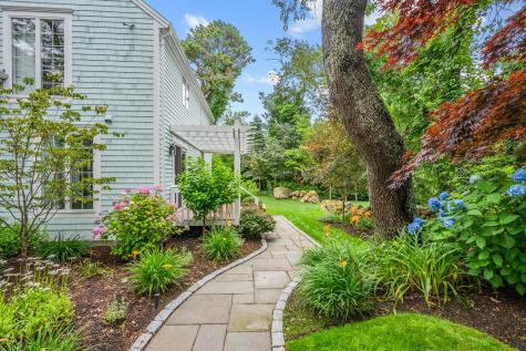122 Stoney Cove Lane Barnstable MA 02630