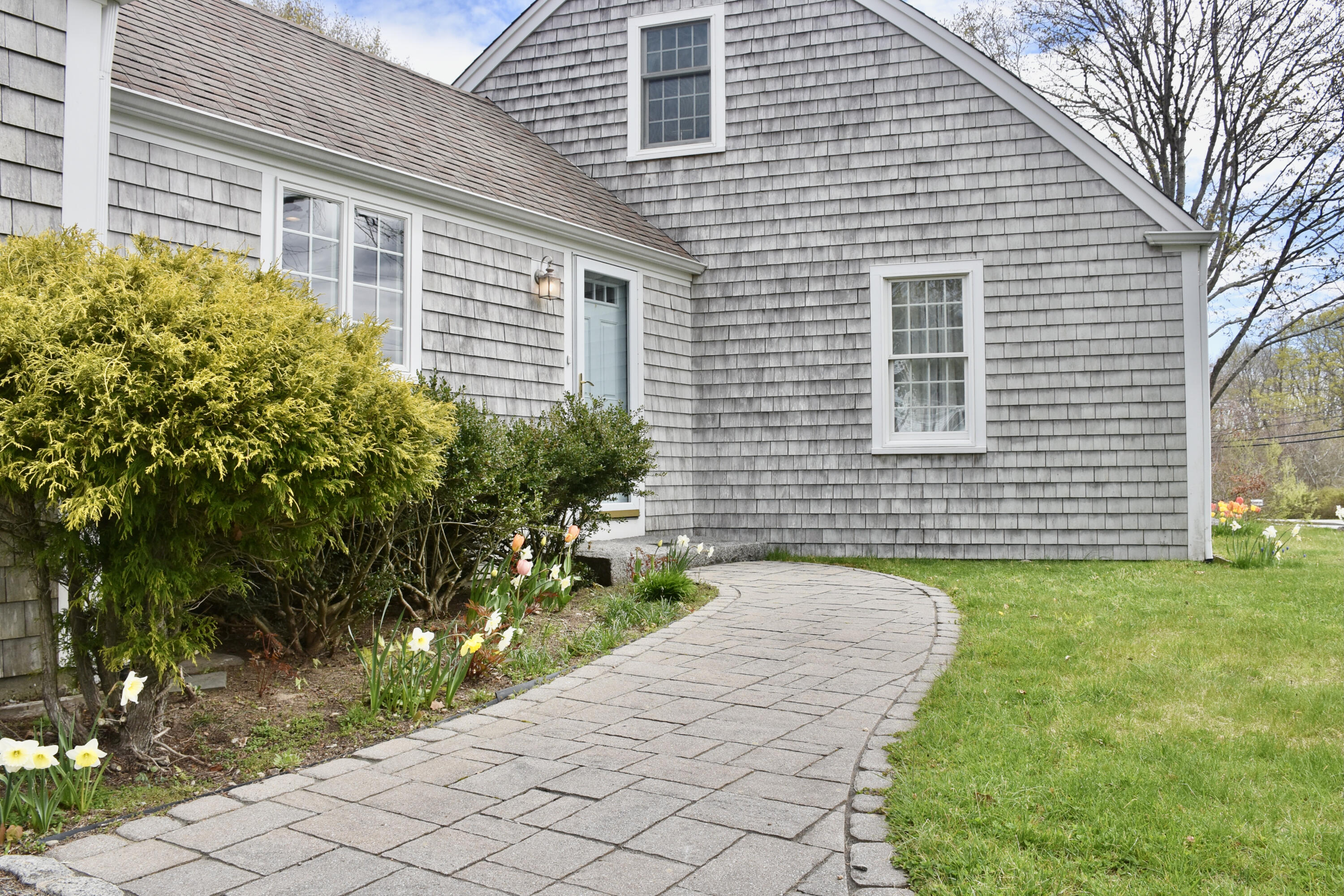 11 Beale Avenue Sandwich MA 02563