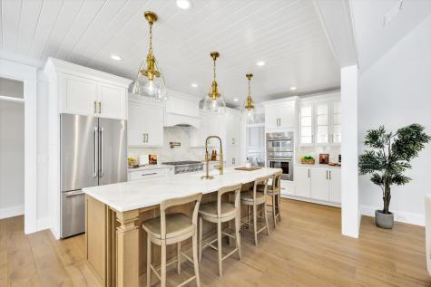 22 Country Club Lane Mashpee MA 02649