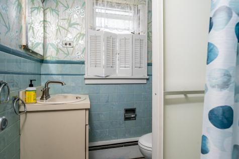 7 Bay Shore Road Barnstable MA 02601