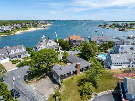 7 Bay Shore Road Barnstable MA 02601