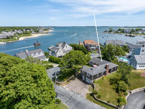 7 Bay Shore Road Barnstable MA 02601