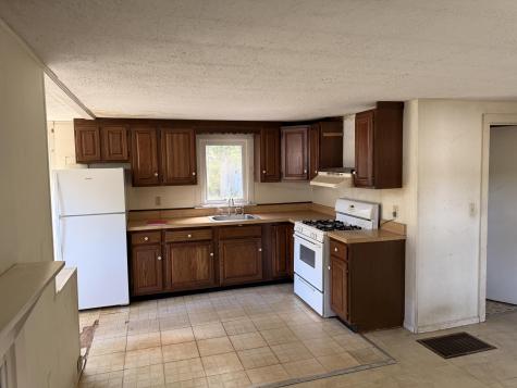 16 Lake Road Yarmouth MA 02673