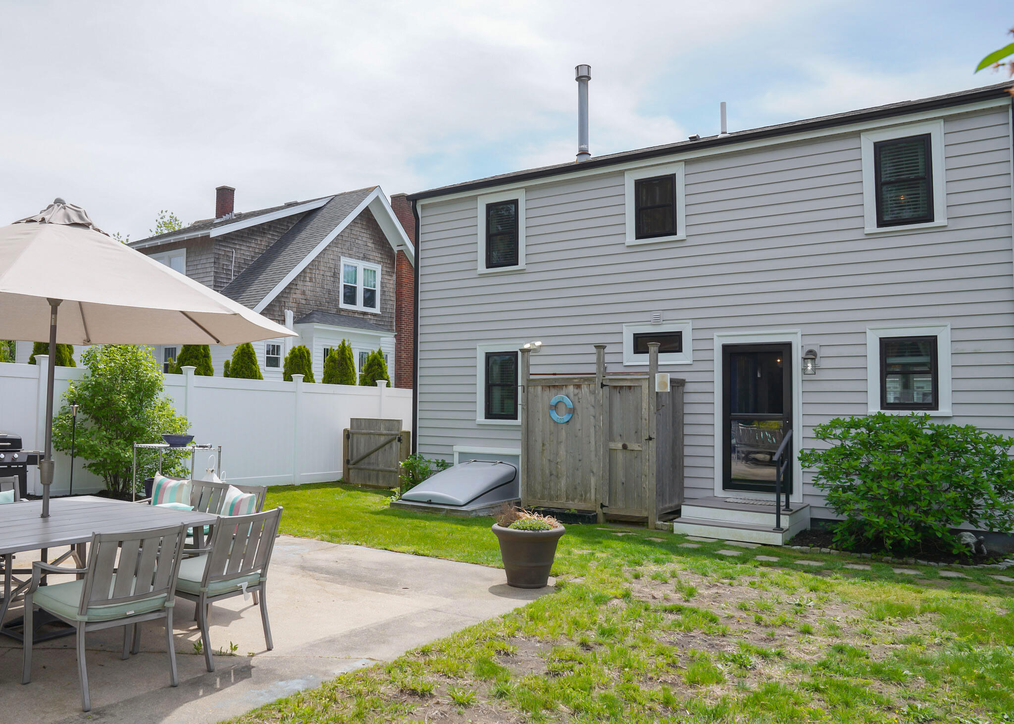 16 Dartmouth Street Barnstable MA 02601
