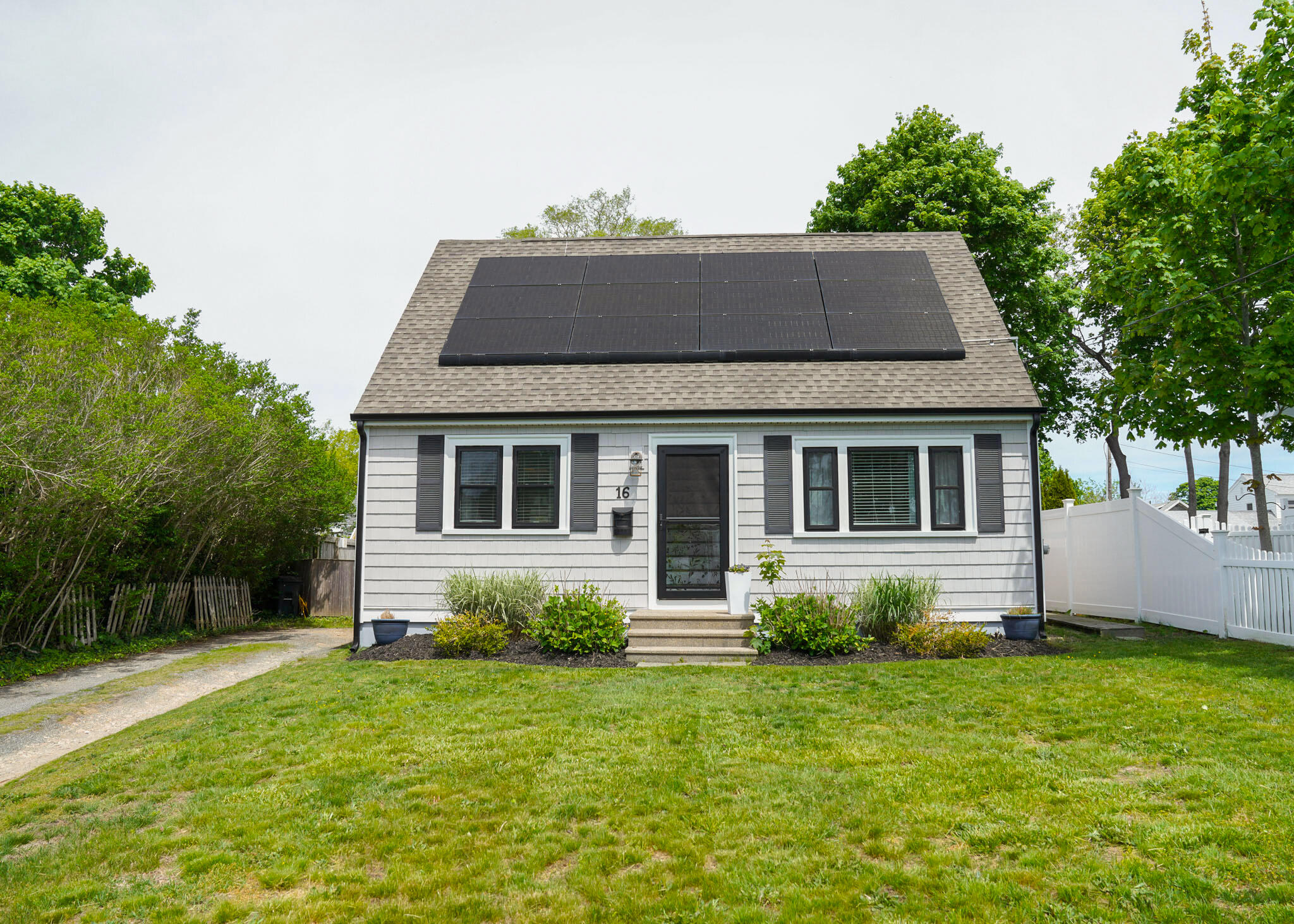 16 Dartmouth Street Barnstable MA 02601