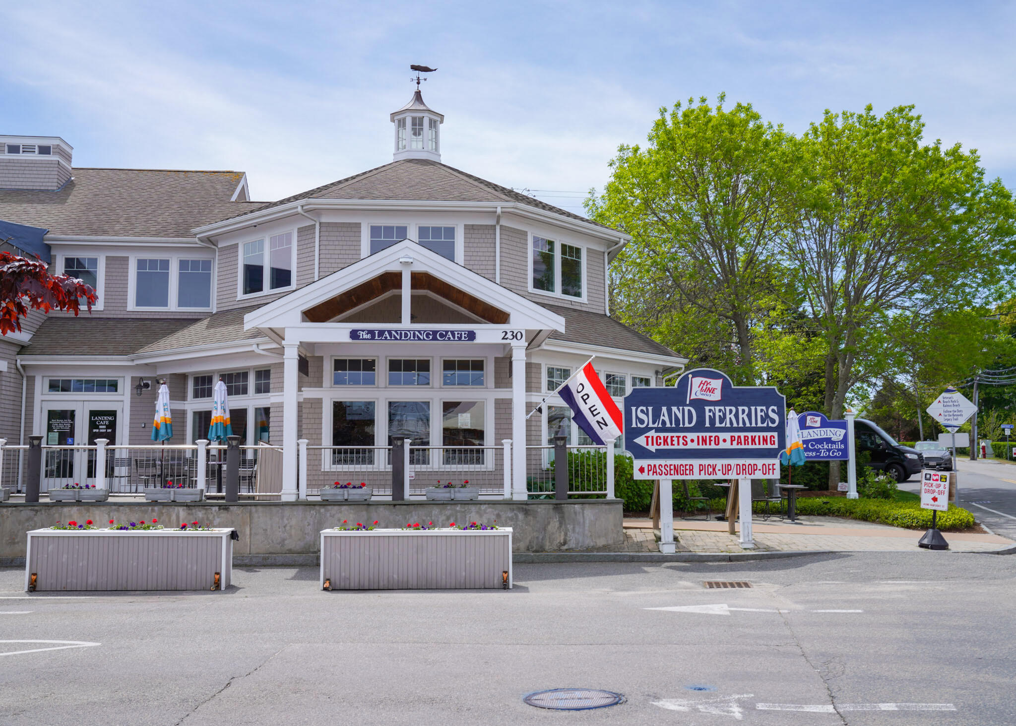 16 Dartmouth Street Barnstable MA 02601