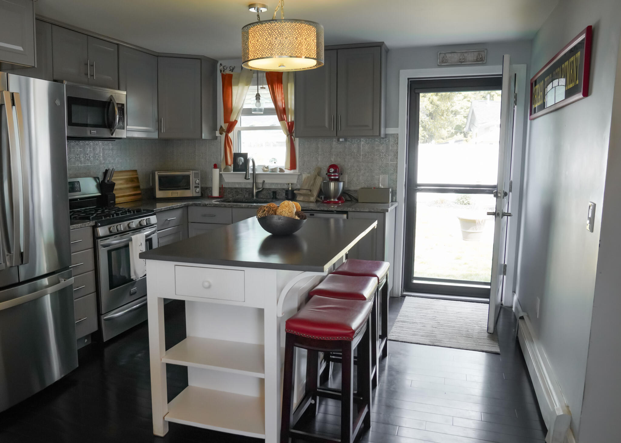 16 Dartmouth Street Barnstable MA 02601