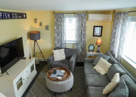 16 Dartmouth Street Barnstable MA 02601