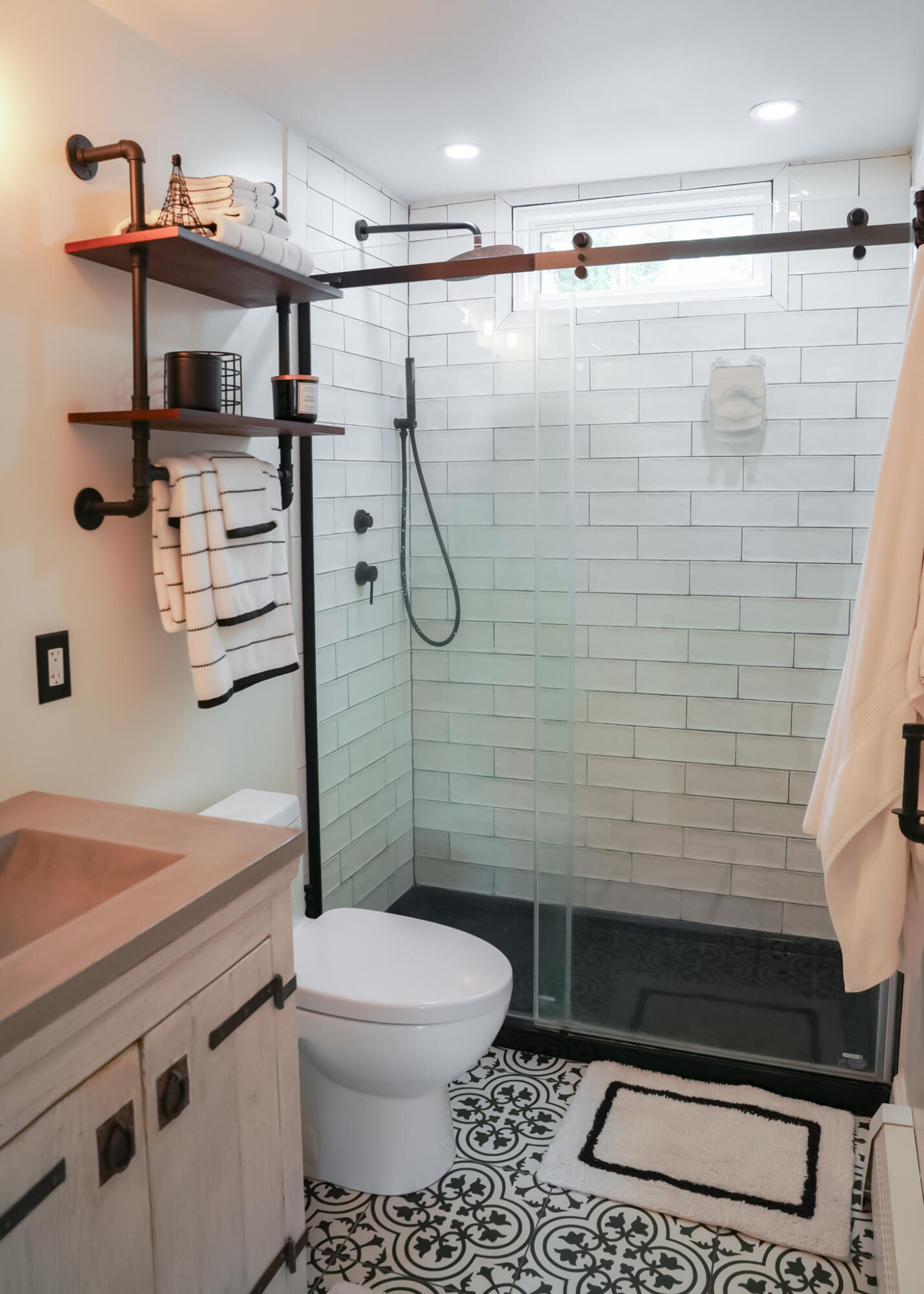 16 Dartmouth Street Barnstable MA 02601