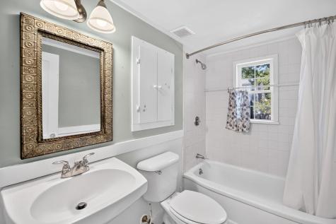 14 Nickerson Street Teaticket MA 02536