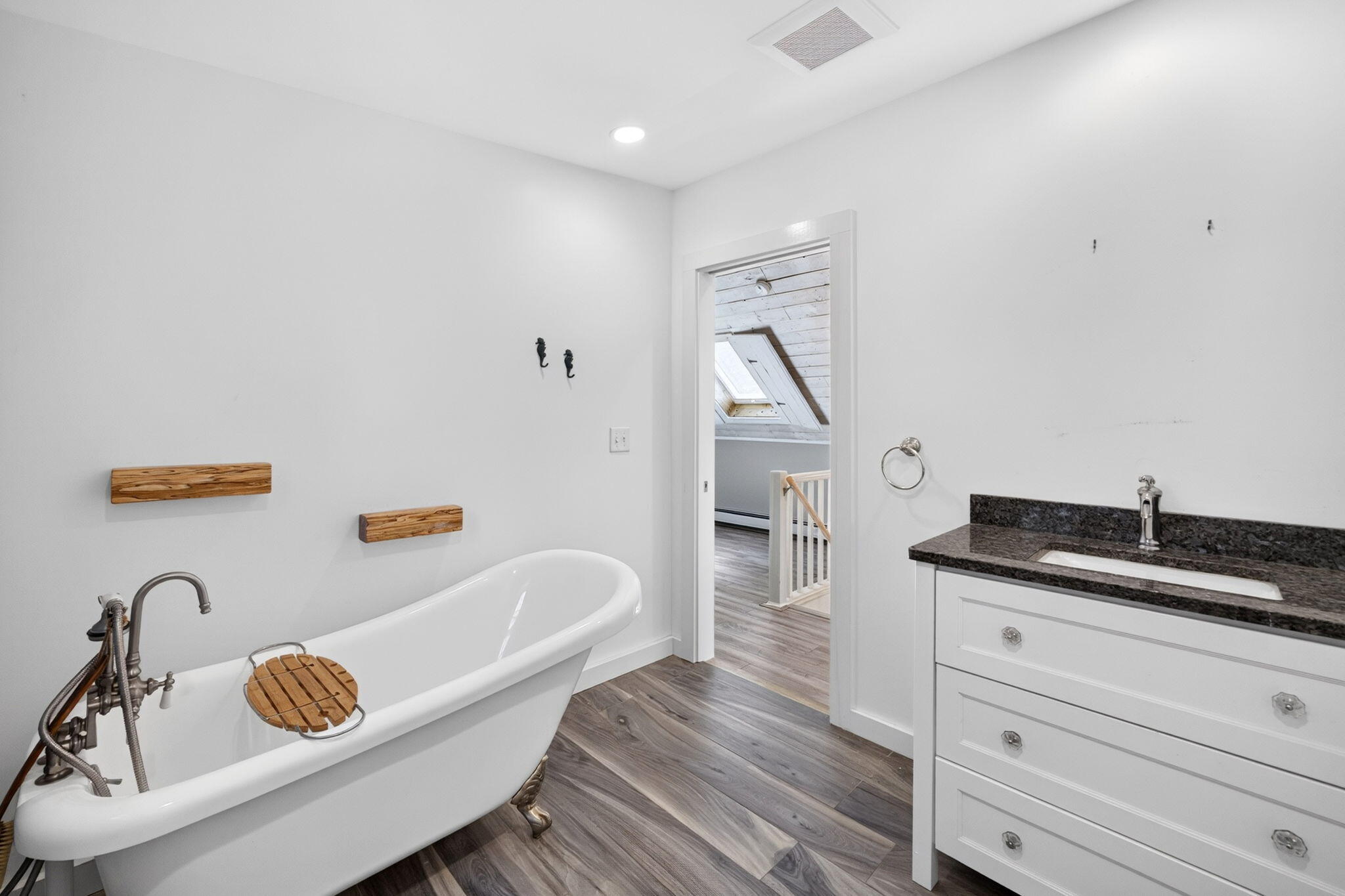 14 Nickerson Street Teaticket MA 02536