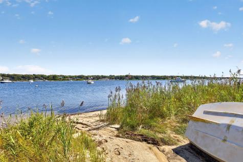 14 Nickerson Street Teaticket MA 02536