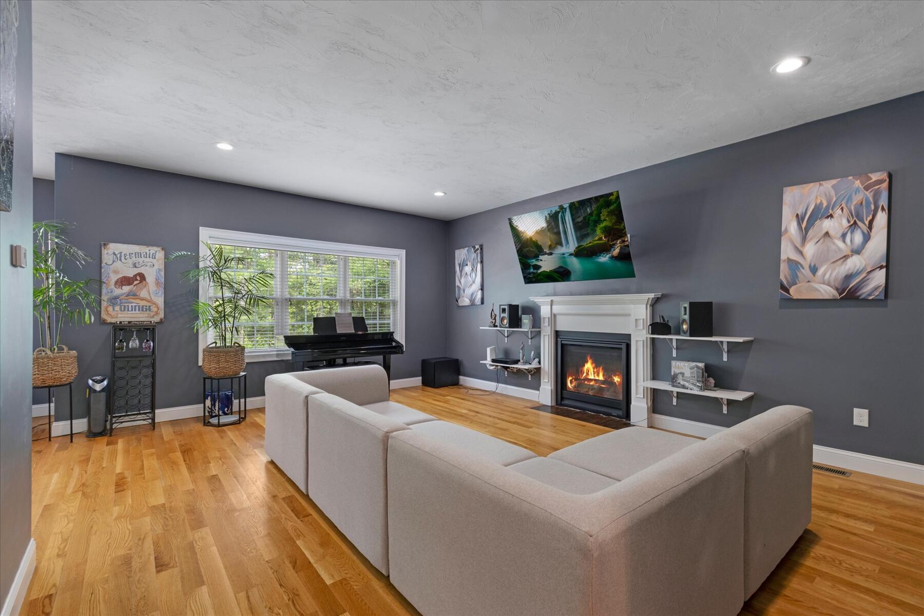 11 Dawe Lane Bourne MA 02532