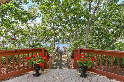 22 Samoset Road Mashpee MA 02649