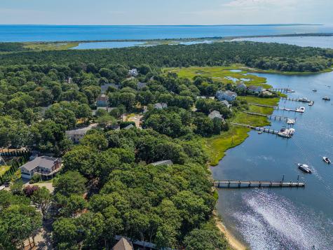 22 Samoset Road Mashpee MA 02649