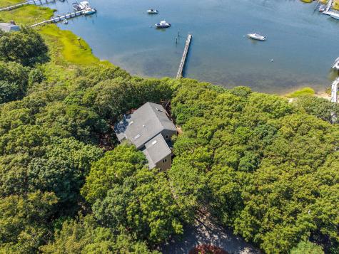 22 Samoset Road Mashpee MA 02649