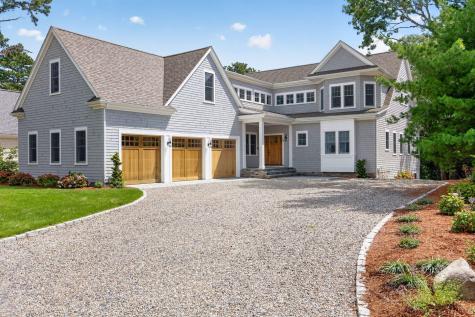 28 Quaker Run Road Mashpee MA 02649