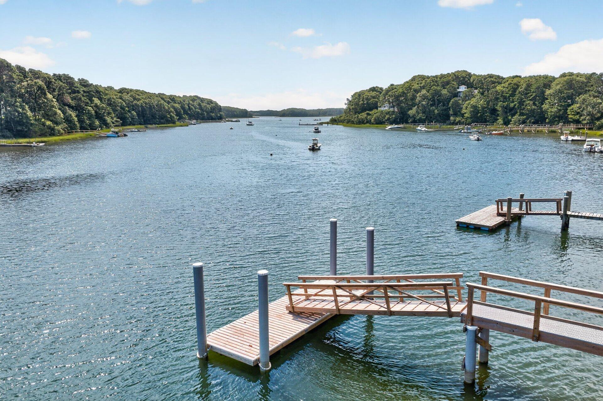 28 Quaker Run Road Mashpee MA 02649