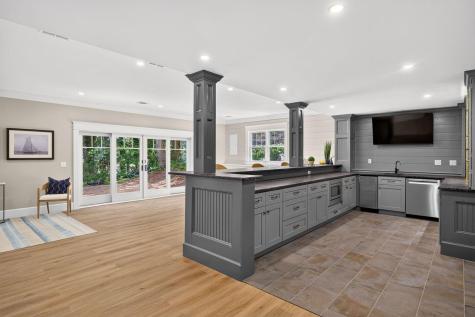 28 Quaker Run Road Mashpee MA 02649
