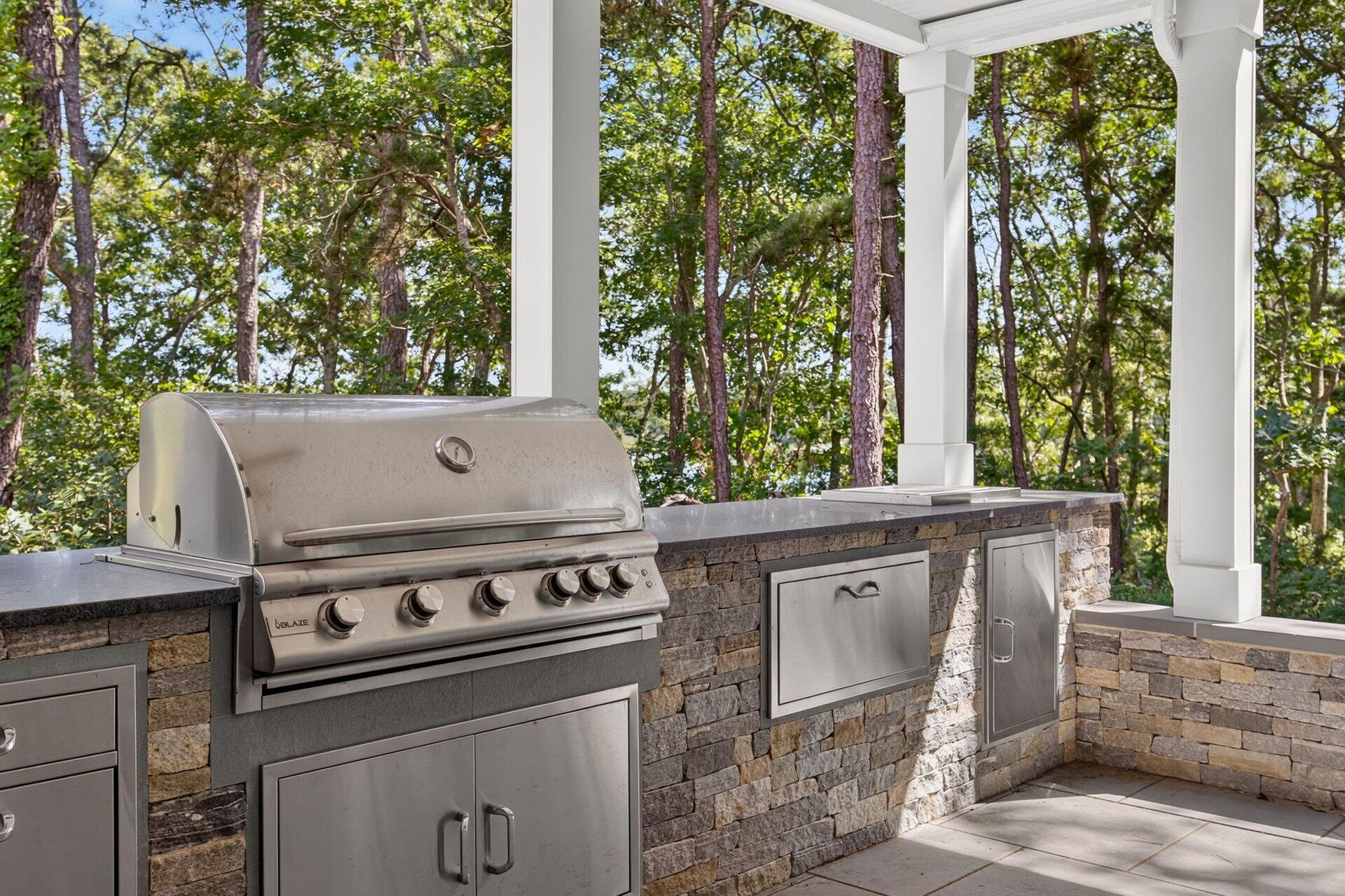 28 Quaker Run Road Mashpee MA 02649