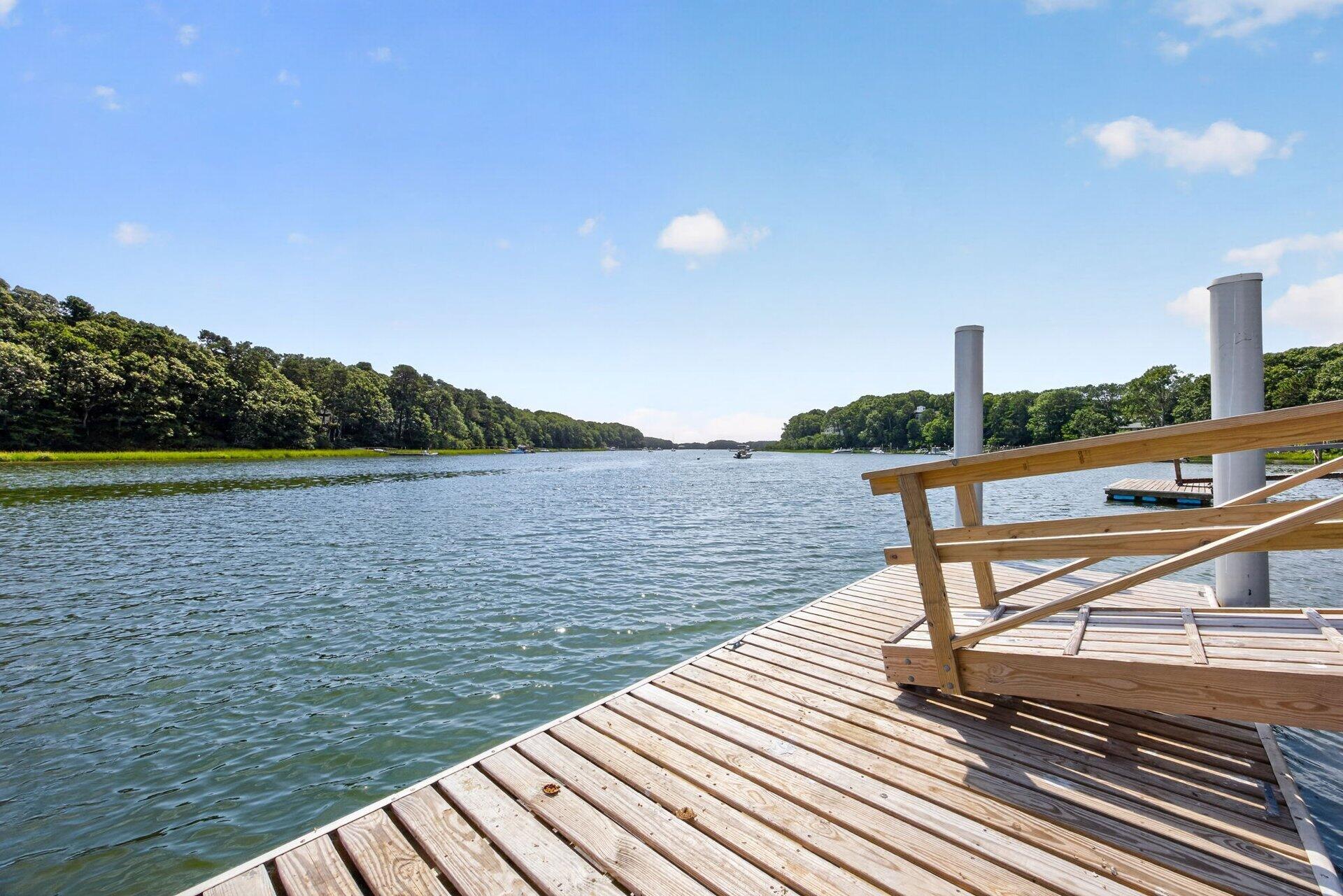 28 Quaker Run Road Mashpee MA 02649