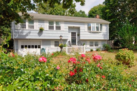 3 Elizabeth Road Pocasset MA 02559