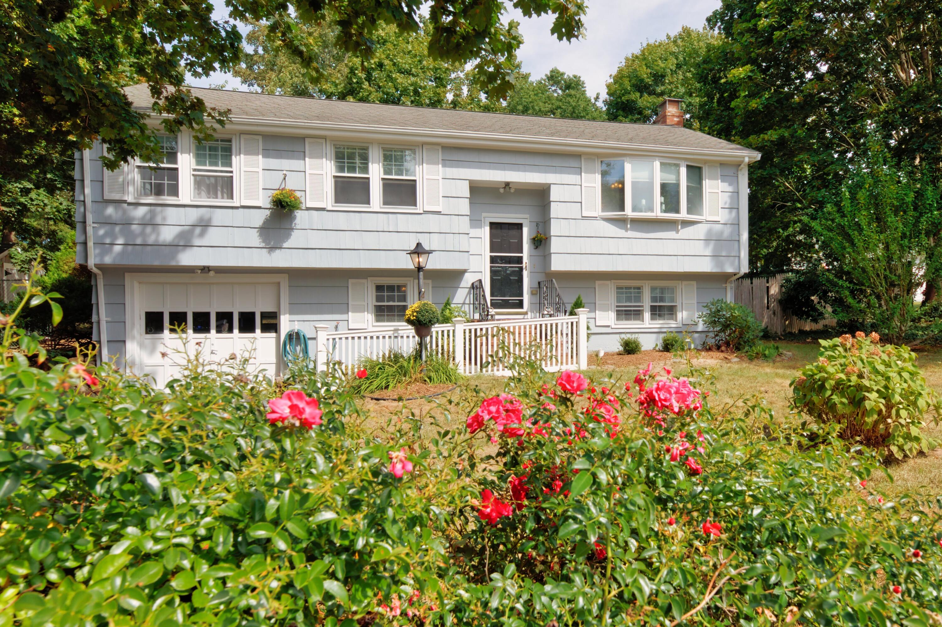 3 Elizabeth Road Pocasset MA 02559