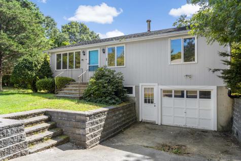 24 Weatherglass Lane Falmouth MA 02536